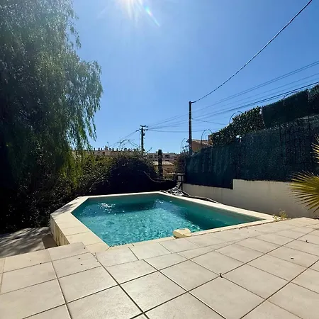 Beautiful 4-bedroom With Pool And Garden *