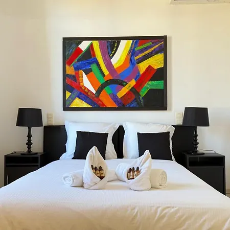 Tatil Evi Beautiful 4-bedroom With Pool And Garden *