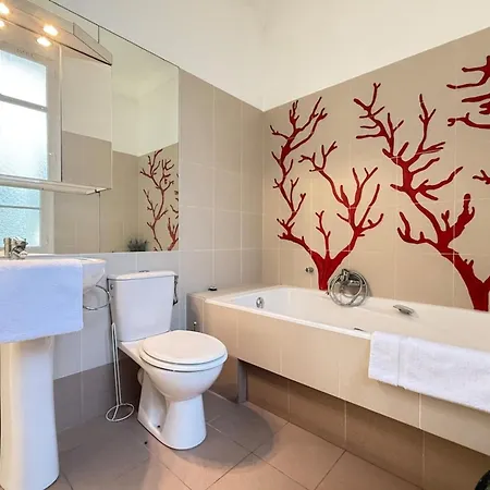 Tatil Evi Beautiful 4-bedroom With Pool And Garden *
