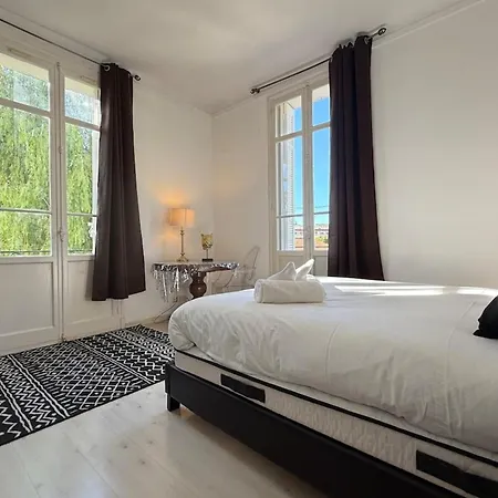 Beautiful 4-bedroom With Pool And Garden