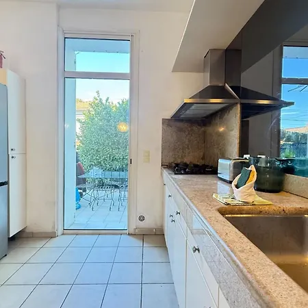 Beautiful 4-bedroom With Pool And Garden Cannes