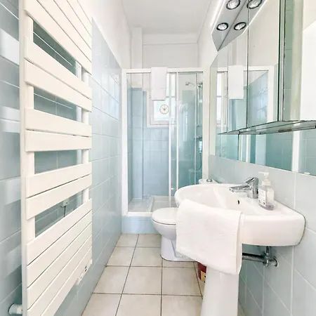 Beautiful 4-bedroom With Pool And Garden Vakantiehuis