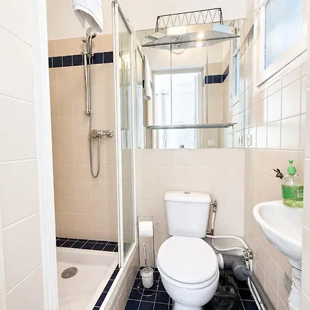 Beautiful 4-bedroom With Pool And Garden Feriehus *