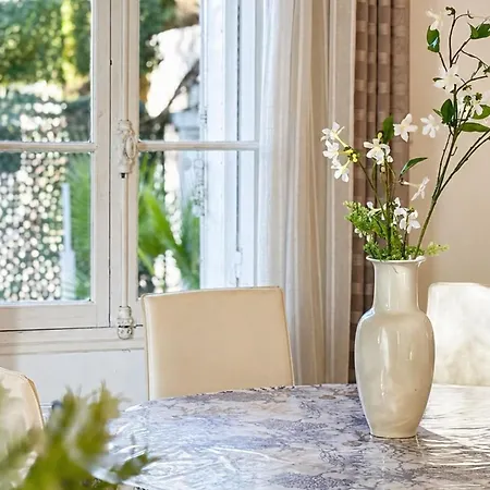 Beautiful 4-bedroom With Pool And Garden Holiday home Cannes