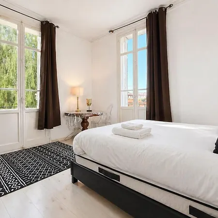 Beautiful 4-bedroom With Pool And Garden