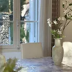 펜션 Beautiful 4-bedroom With Pool And Garden 칸느